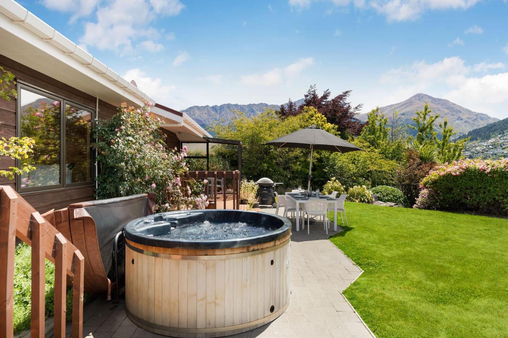 Tranquil Heights Villa Куийнстаун Екстериор снимка
